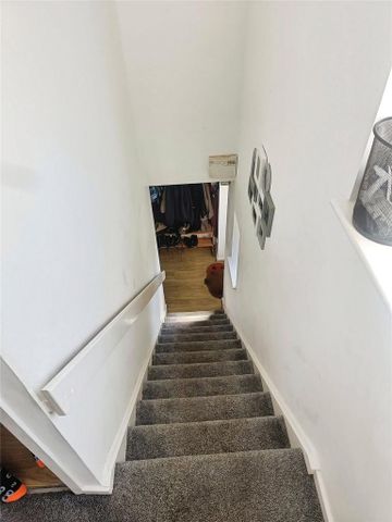 2 bedroom semi-detached house to rent - Photo 2