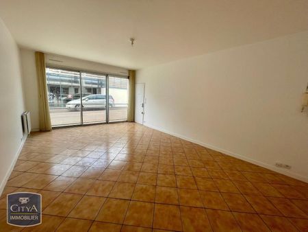 Location Appartement 3 pièces 64m² NIORT 79000 - Photo 4
