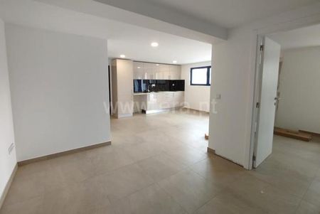 Andar Moradia T1 - Photo 4