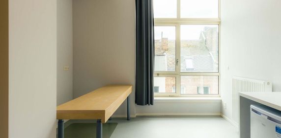 Appartement te huur in Liège voor € 675 met 1 slaapkamer - Foto 2