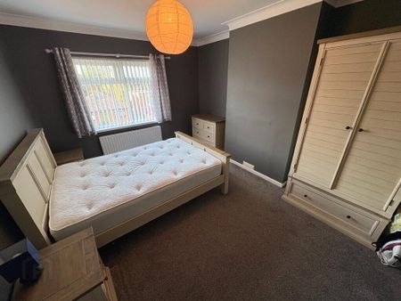 27 Thornleigh Gardens, Bangor, BT20 4NW - Photo 4