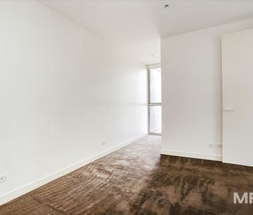 505/74 Queens Road, Melbourne - Photo 4