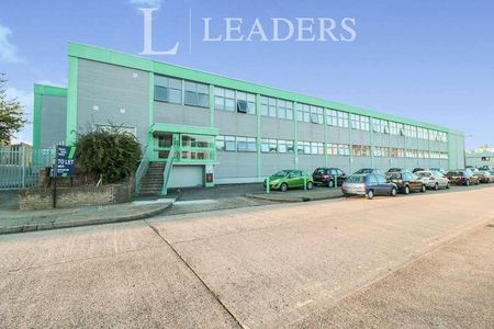 Peartree House, South Road, Harlow, CM20 - Photo 4