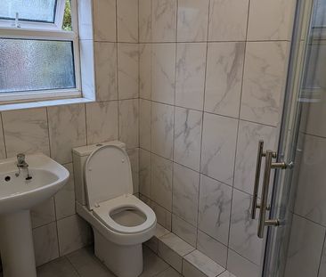 4 bedroom terraced house to rent - Photo 6