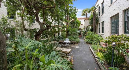 Newton Road Apartment - Photo 4