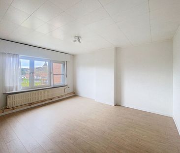 Vernieuwde woning met zonnepanelen, 4 kamers en bureau - Photo 3