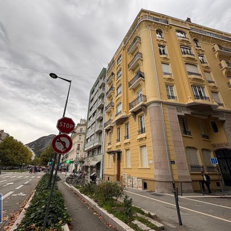 Location Appartement 1 pièce 18m² GRENOBLE 38000 - Photo 4