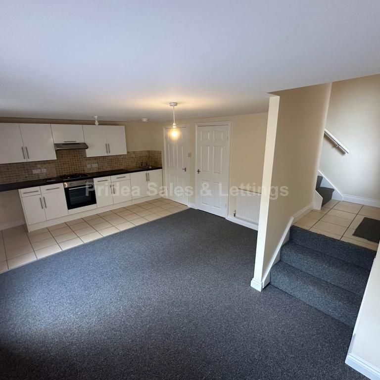 2 bedroom terraced house to rent - Photo 1