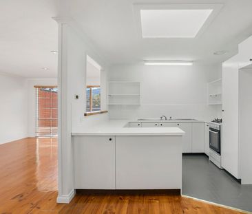 A Great Family Home! - Photo 2