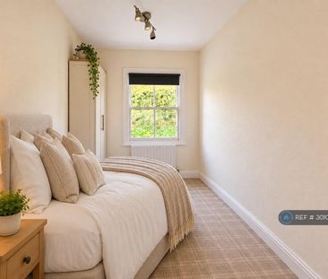 3 bedroom end of terrace house to rent - Photo 3