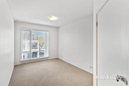 7/8 Graham Street, Port Melbourne - Photo 2