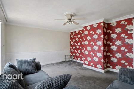 3 bedroom detached house to rent - Photo 3