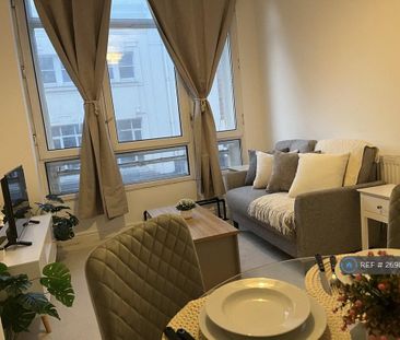 2 bedroom flat to rent - Photo 1