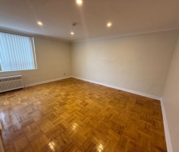 For Lease - 180 Vaughan Road Unit# 403, Toronto, Ontario - Photo 6