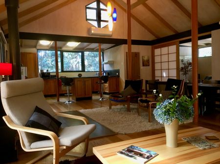 A Spacious, Light-Filled Sanctuary on 5 Acres of Bushland - Photo 3