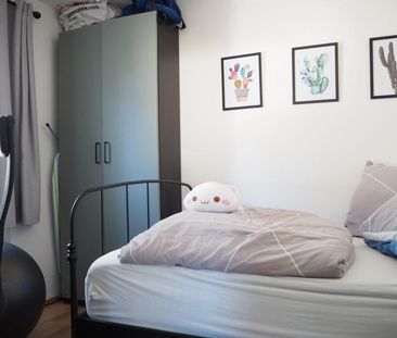 Auberg! Hübsche, generalsanierte 2-Zimmer-Wohnung im OG eines 8-Par... - Photo 2