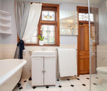 3 bedroom maisonette to rent - Photo 1