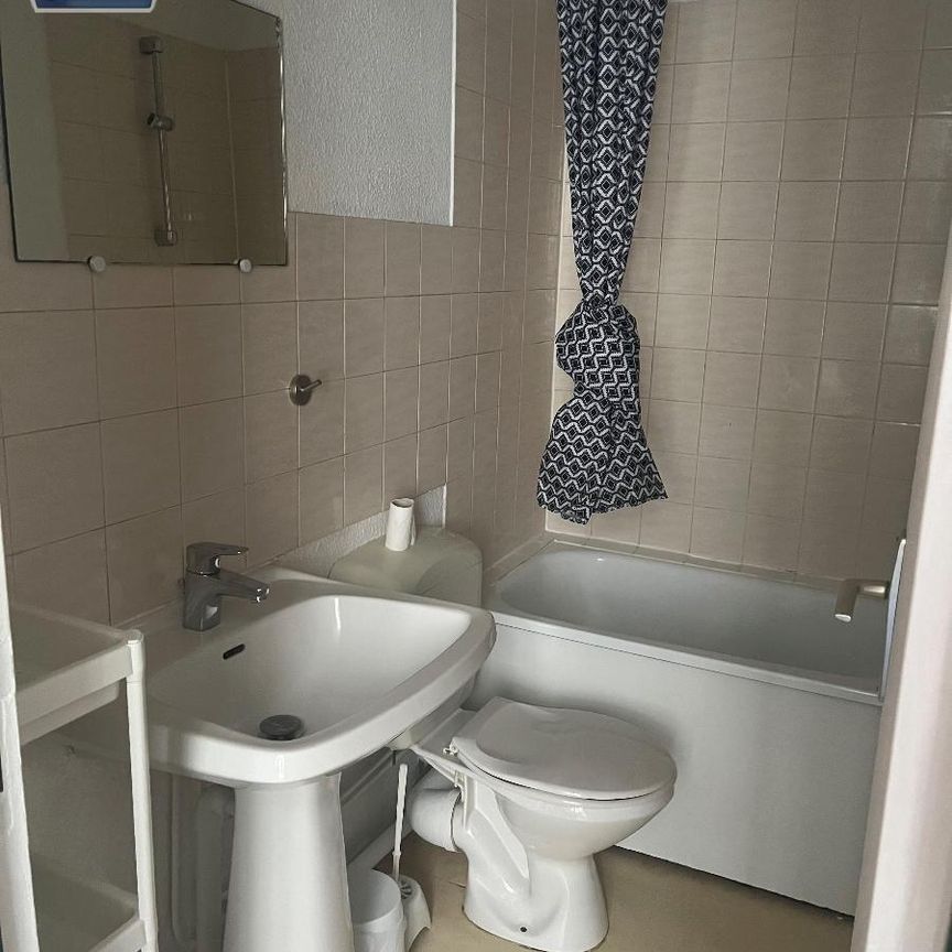 Location Appartement 1 pièce 13m² BORDEAUX 33000 - Photo 2