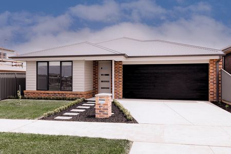 Modern 4-Bedroom Family Home in Prime Lucas Location - Photo 5