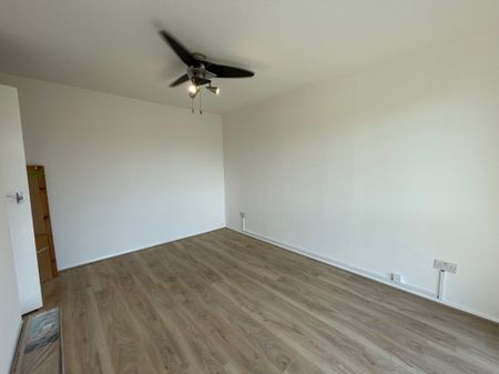 Nightingale Walk, Hemel Hempstead - Photo 4
