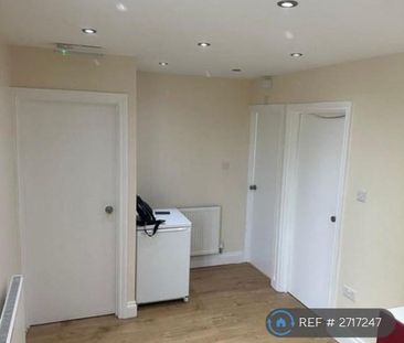 Studio to rent - Photo 6