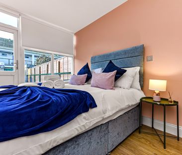 5 Bed Terraced House, Cassland Road, E9 - Photo 4