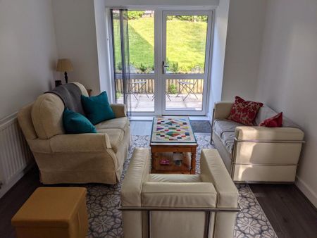 3 bedroom flat to rent - Photo 3