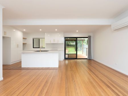 Luxury Living - Photo 3