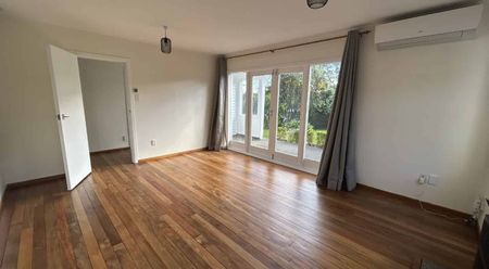 Comfort, space and charm in a great location - Photo 5