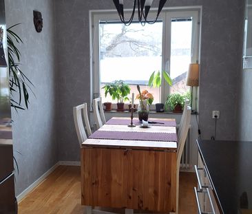 Kirunagatan, Vällingby - Photo 2