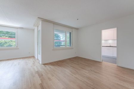 Modern Living - Photo 3