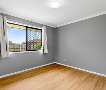 FRESHLY UPDATED FAMILY HOME WITH MODERN FINISHES - Photo 3
