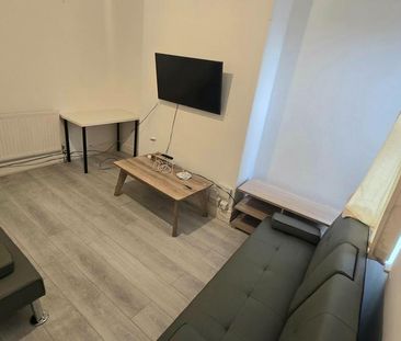 5 bedroom terraced house to rent - Photo 1