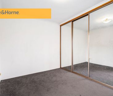 LARGE LIVING AREA - Photo 2