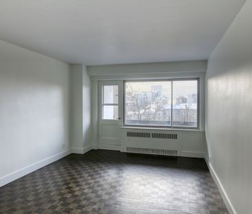 3555 Cote-des-Neiges Road - Photo 1