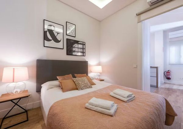 Calle de Santa Brígida, Madrid, Community of Madrid 28004