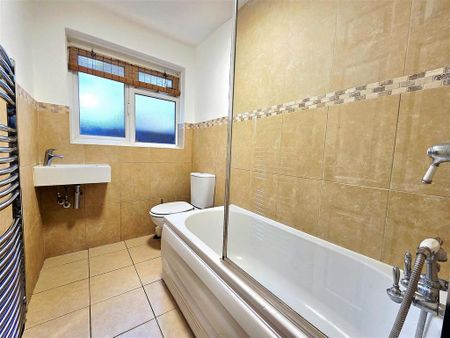 2 bedroom maisonette to rent - Photo 2