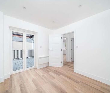 Hampton Court Road, Kingston Upon Thames, KT1 - Photo 2