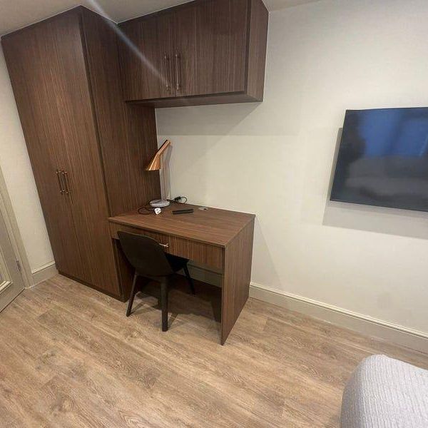1 bedroom in a house share to rent - Photo 1
