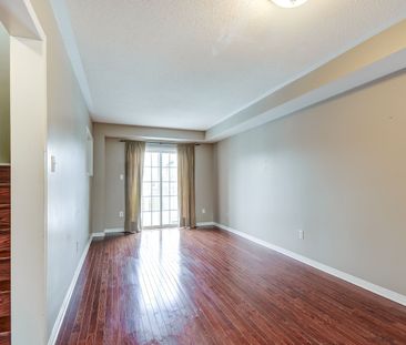 For Lease - 2353 Saddlecreek Crescent, Oakville, Ontario - Photo 2