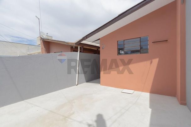 Casa térrea, 01 quarto, 40m², 01 vaga, Alto Boqueirão, Curitiba R$ 1.400,01 - Photo 1