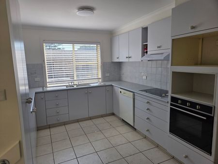 Home For Rent - Photo 4