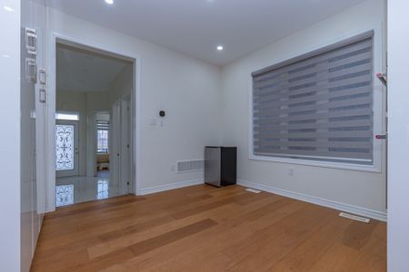 For Lease - 51 Cisco Drive, Whitby, Ontario - Photo 4