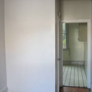 2 bedroom apartment (house) for rent - Photo 2