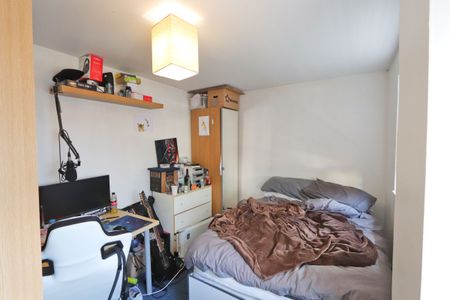 3 Bedroom Home – Student Let - Photo 3