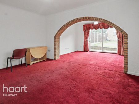 3 bedroom semi-detached house to rent - Photo 2