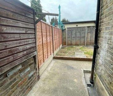 Town Road, Edmonton, N9 - Photo 3