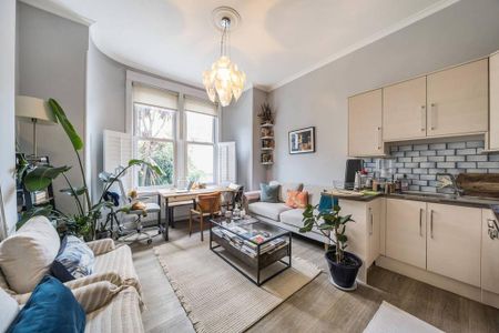 1 bedroom flat to rent - Photo 5