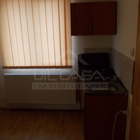 Garsoniera Socola Granit, locatie buna, dotata, mobilata, 160 euro - Photo 4