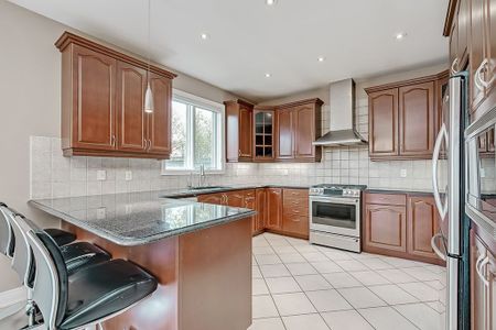 For Lease - 1527 Arrowhead Road, Oakville, Ontario - Photo 4